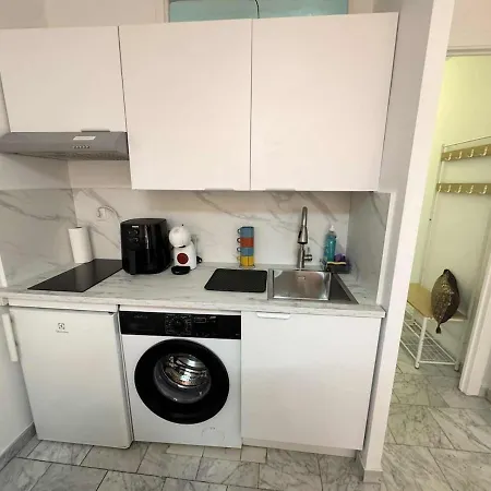 A 2 Pas De La Et Du Train Apartment