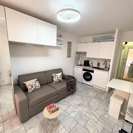 Apartmán A 2 Pas De La Et Du Train